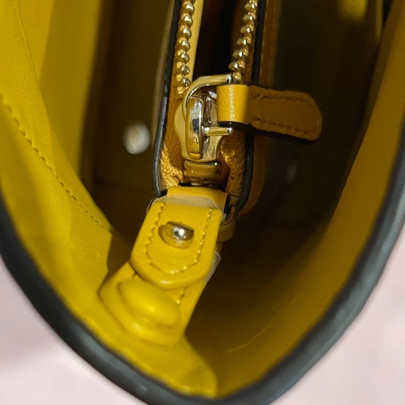 Kate Spade New York Yellow and White Buddie Striped Straw Tote Bag - Picture 8 of 10